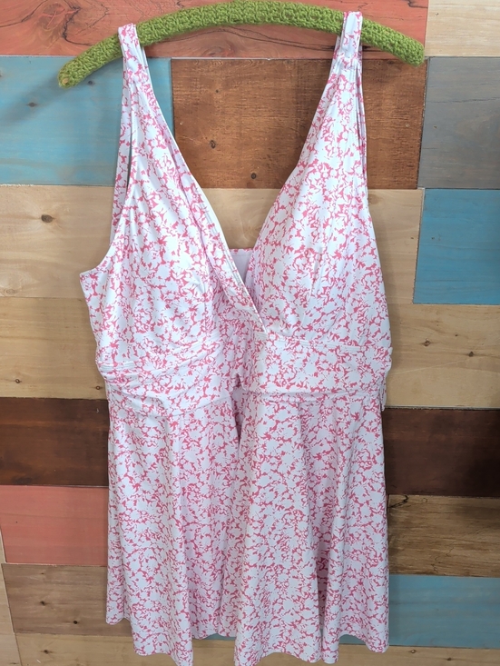 BloomChic Other - BloomChic White & Pink Floral V-Neck Swim Dress